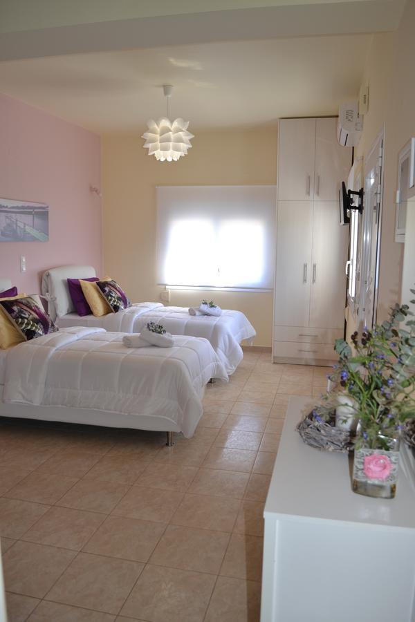Meltemi Beach Apartments Мілатос Екстер'єр фото